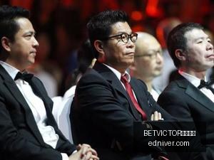 耐克电竞鞋,新品,战队时尚新,BETVICTOR伟德官网,伟德体育,betvictor,官方网站,体育投注